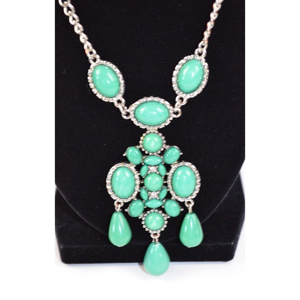 Silver Tone Necklace with Green Cabochon w/ Dangles & 2 Clear Rhinestones 31" - Picture 2 of 6